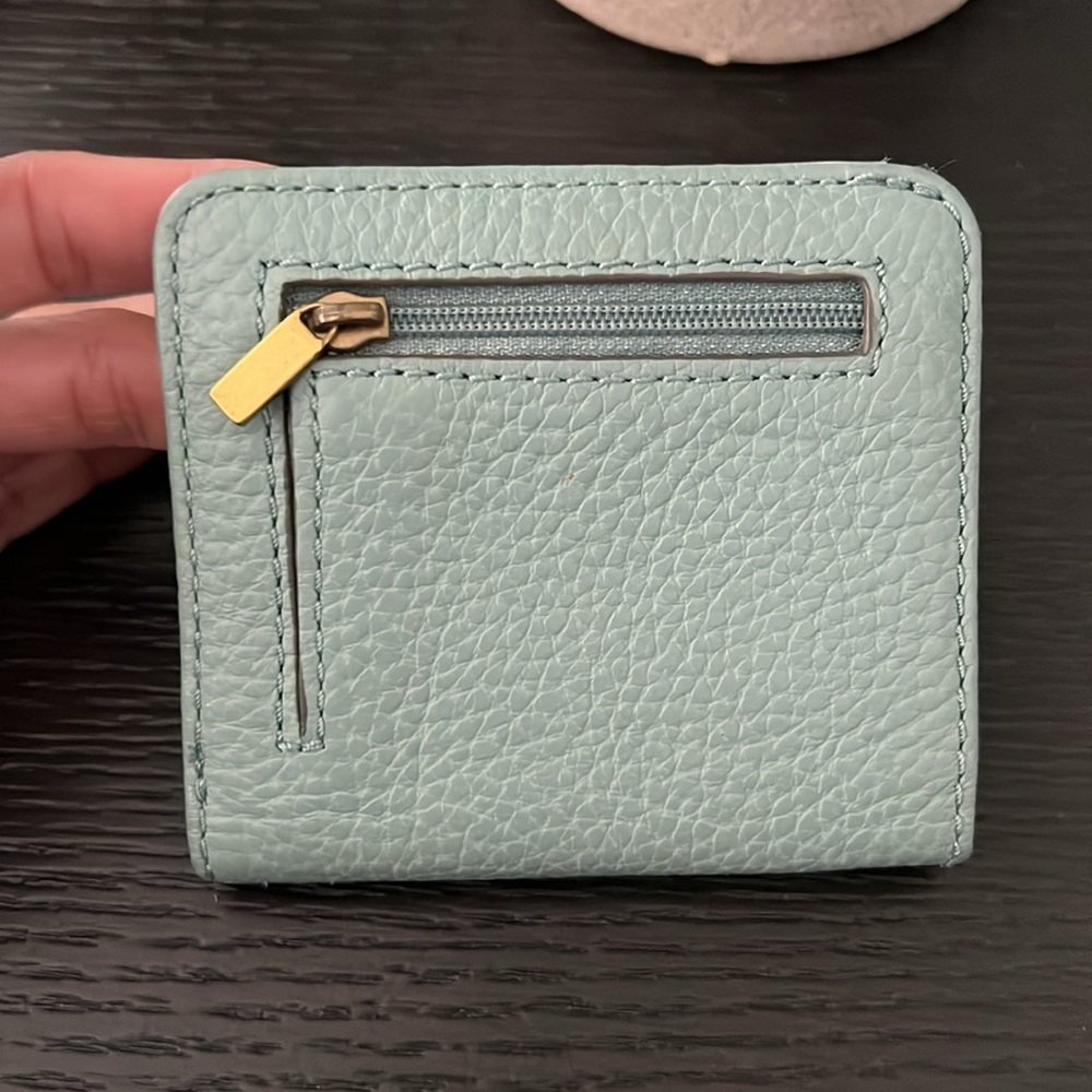 Pre-Owned Mint Green Lightly Used Fossil Wallet. - image 4